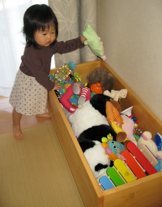木のおもちゃ箱